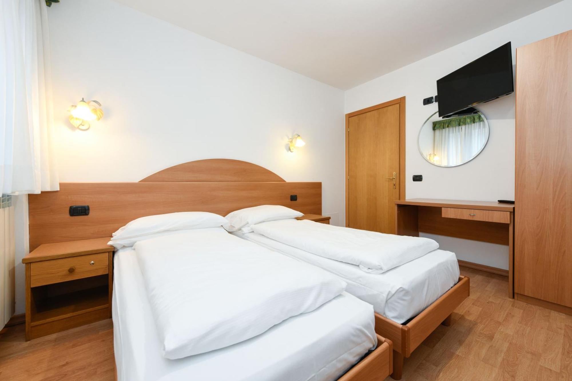Hotel Denny Pinzolo Εξωτερικό φωτογραφία
