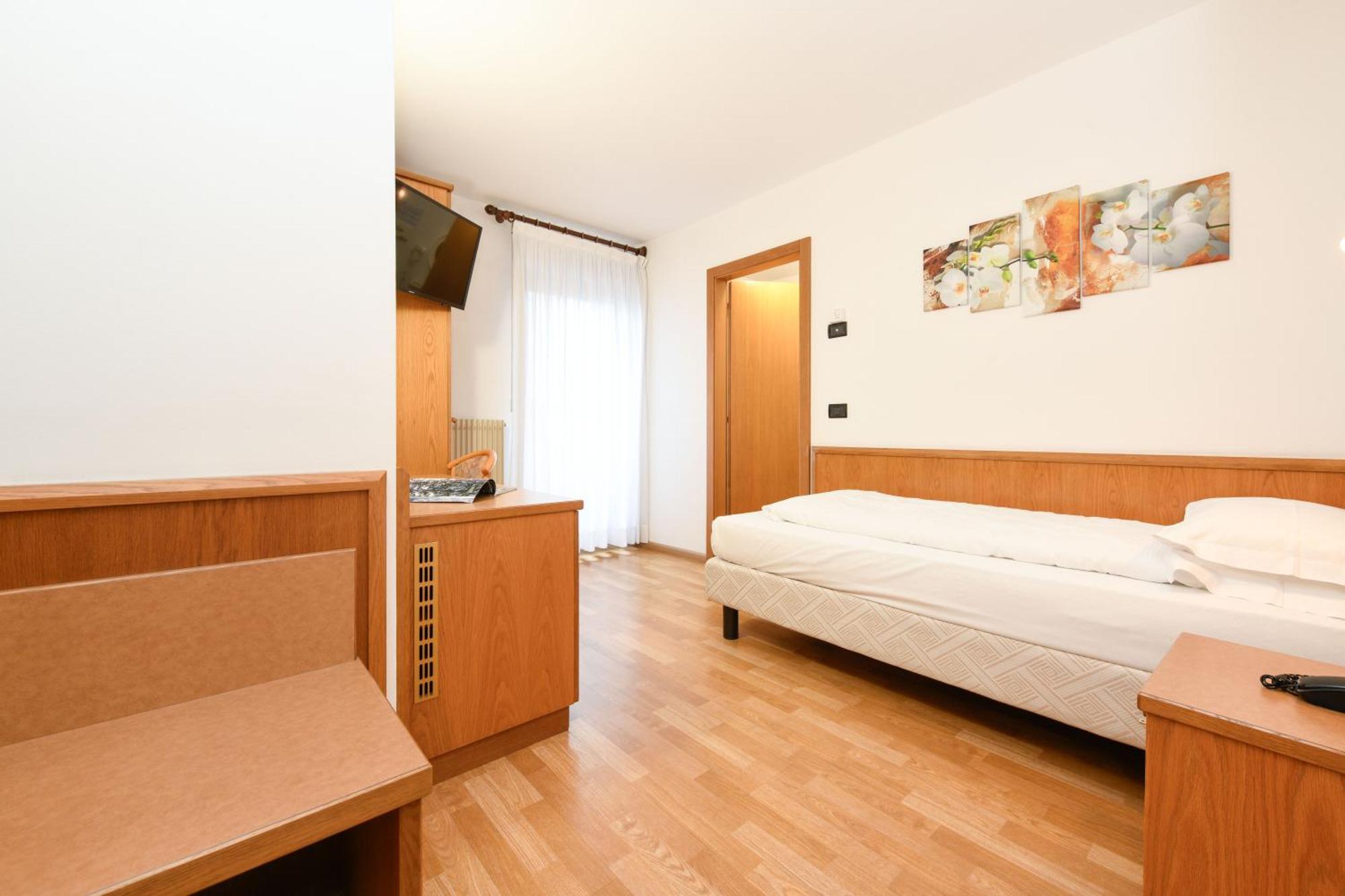 Hotel Denny Pinzolo Εξωτερικό φωτογραφία