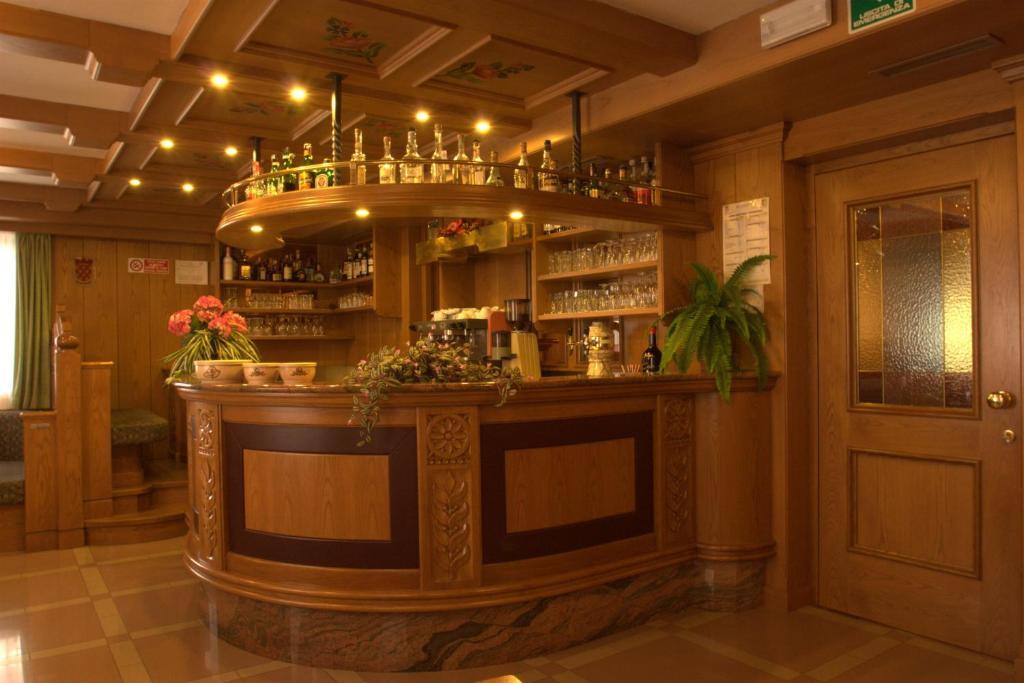 Hotel Denny Pinzolo Εξωτερικό φωτογραφία